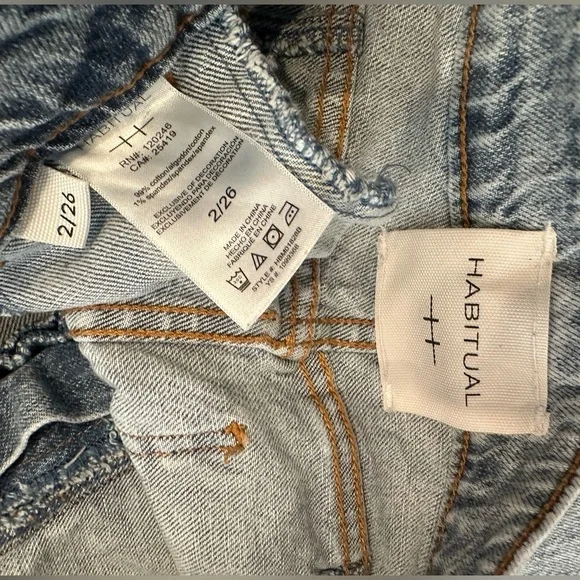 Habitual Light Wash Straight Leg Jeans - Picture 8 of 8